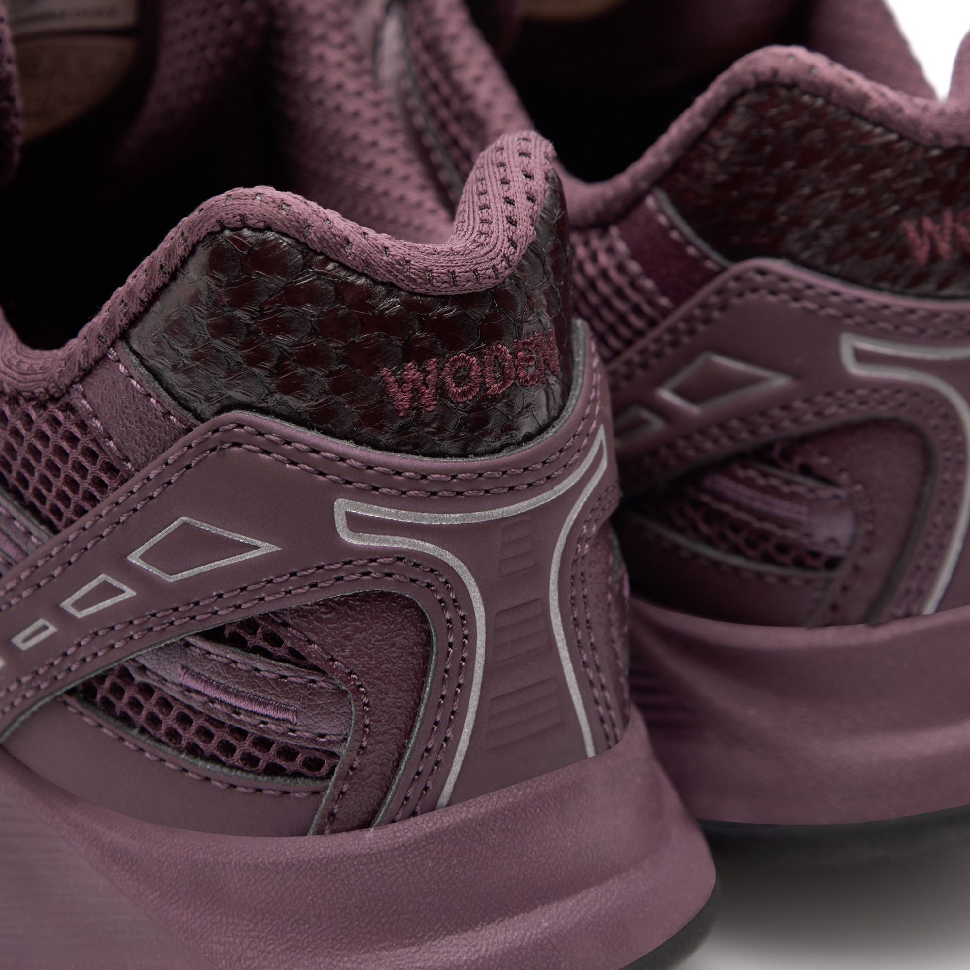 WL804 - Freja Runner - 248 Cherry - Extra 3